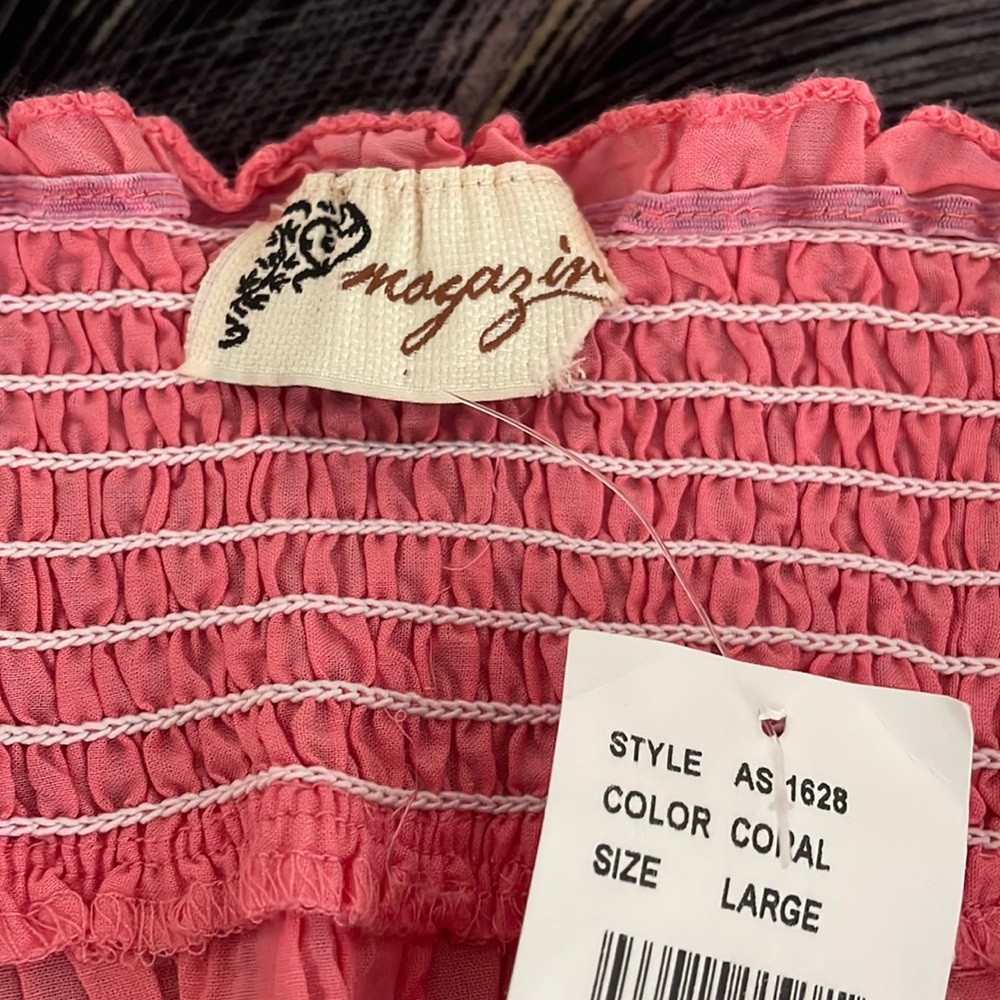 🌸Coral  Embroidered Women's Top🌸 - Picture 2 of 9